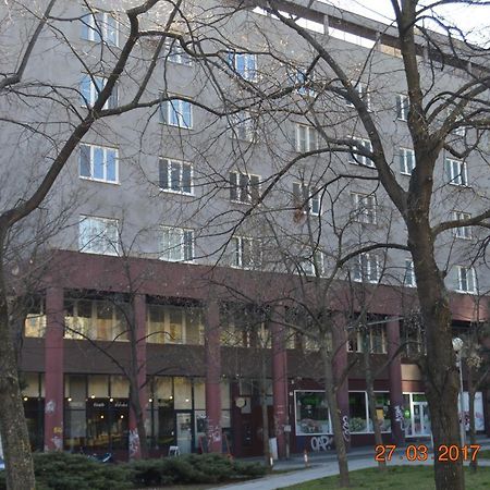 Apartment Accommodation Up To 17 Bratislava Exterior photo